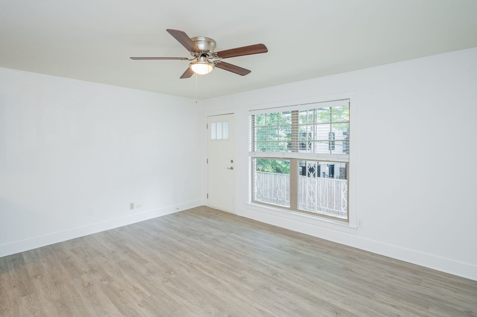 Birmingham Apartment: 3300 Cliff Road S