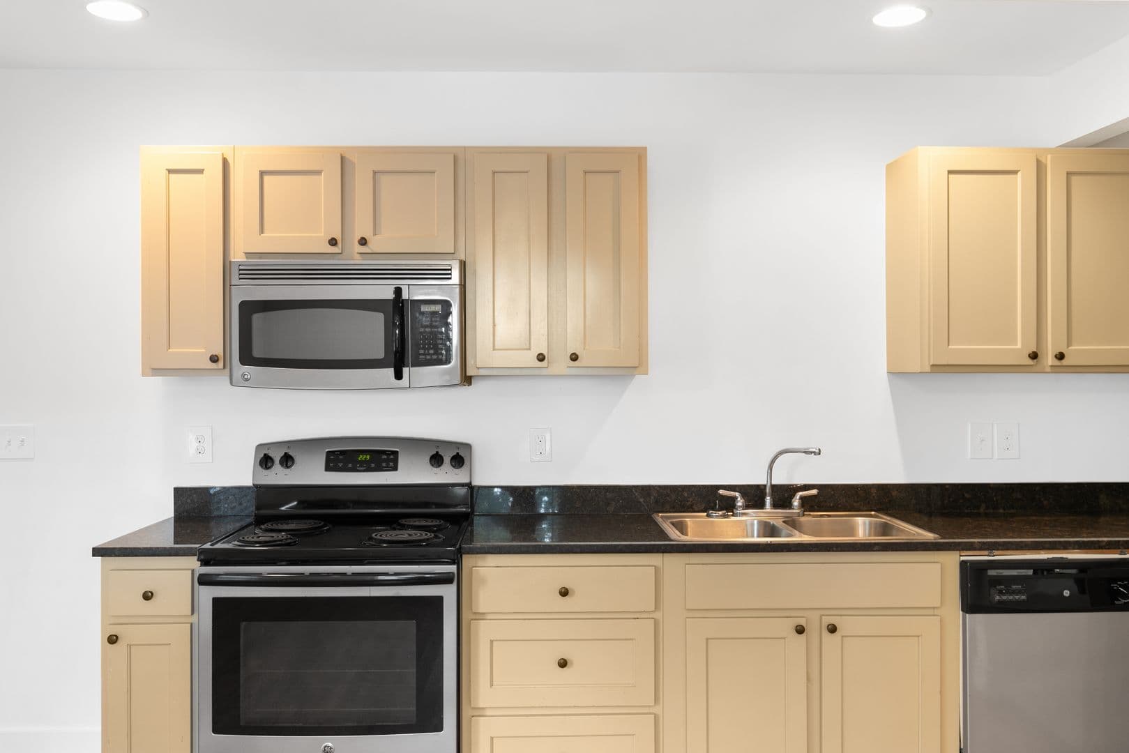 Birmingham Apartment: 731 16th Ave S