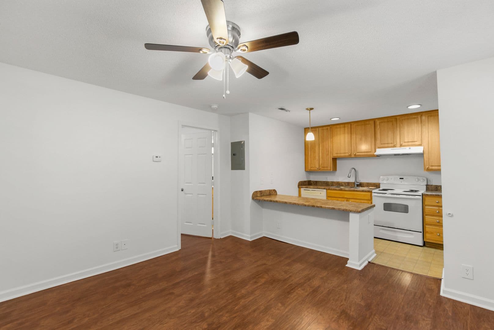 Birmingham Apartment: 1633 13th Ave S