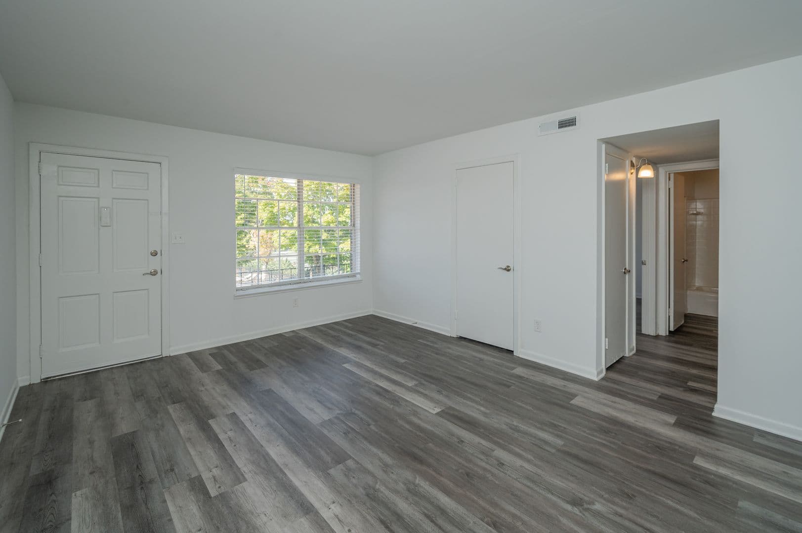 Birmingham Apartment: 3477 Cliff Terrace S