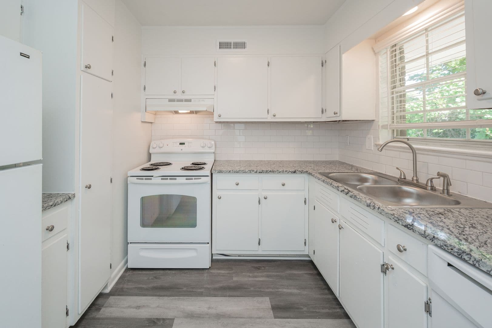 Birmingham Apartment: 3477 Cliff Terrace S