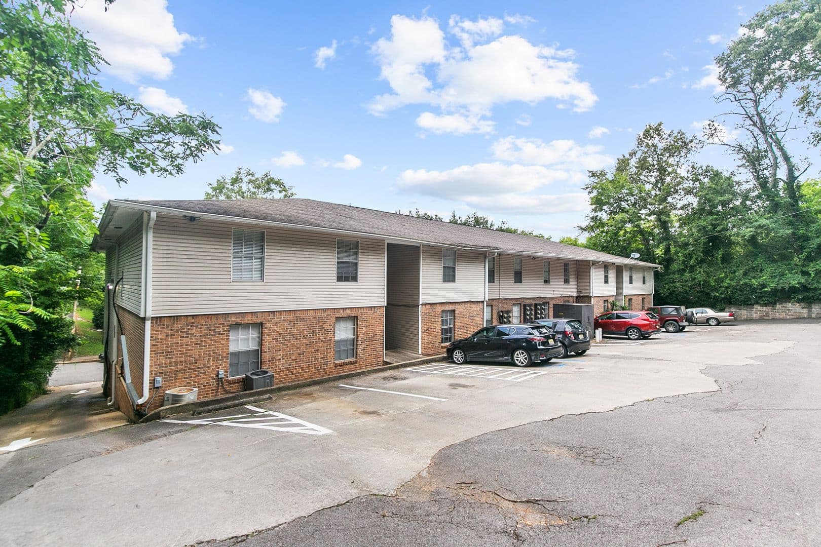 Birmingham Apartment: 1417 33rd St S