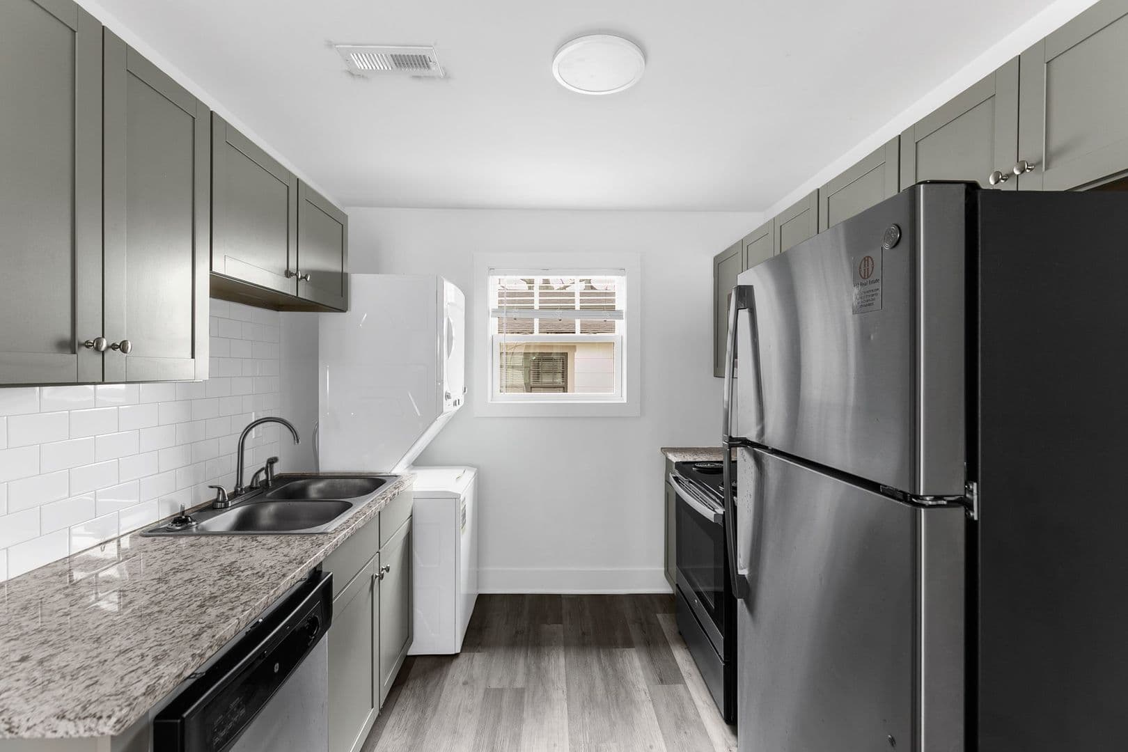 Birmingham Apartment: 4112 5th Avenue S