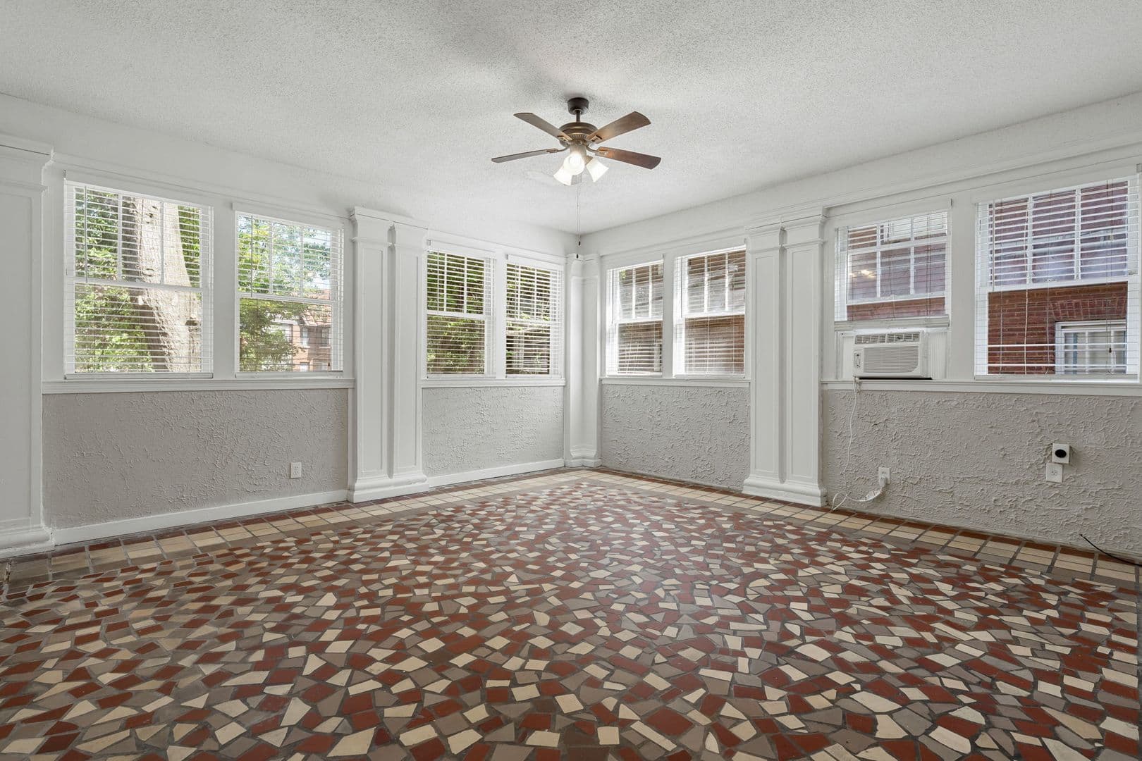 Birmingham Apartment: 3003 13th Ave S