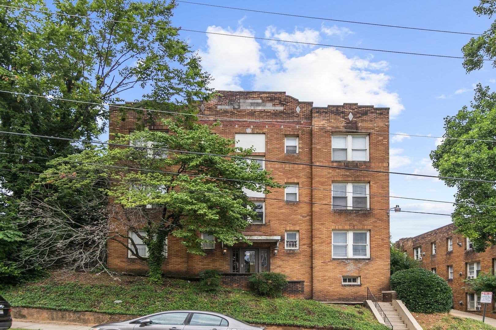 Birmingham Apartment: 1000-1010 18th Street S