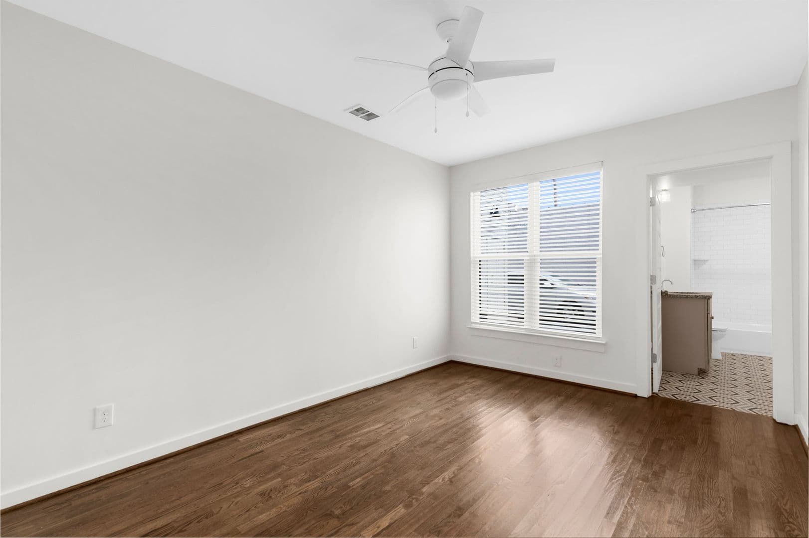Birmingham Apartment: 901 38th St S