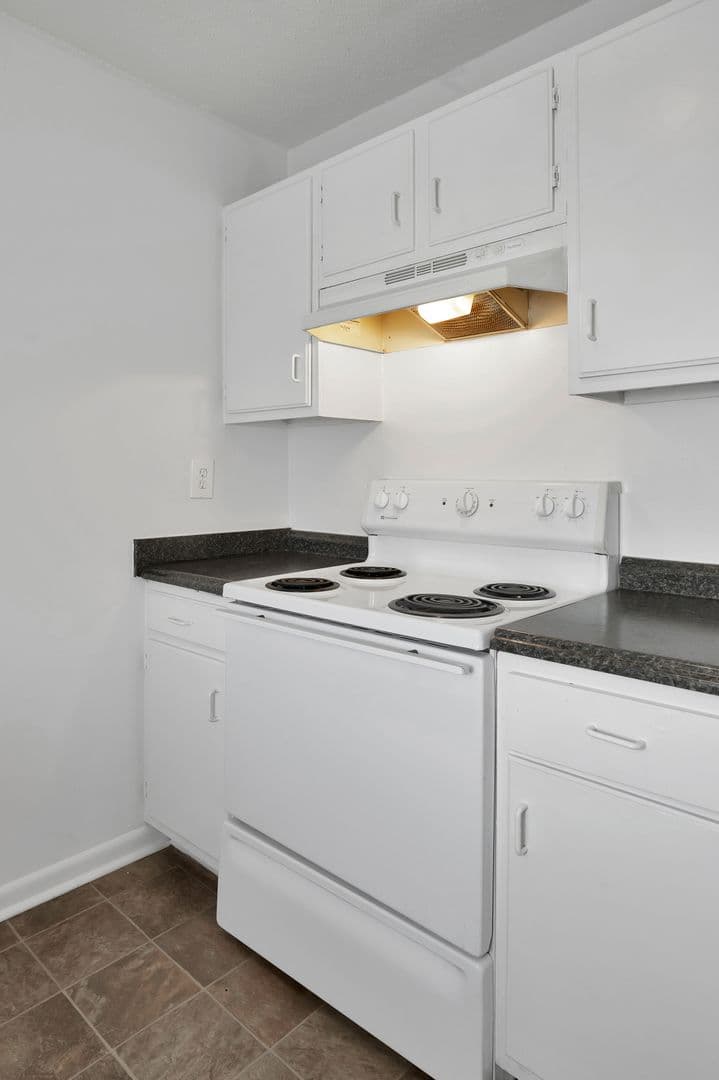 Birmingham Apartment: 1640-1644 12th Street S