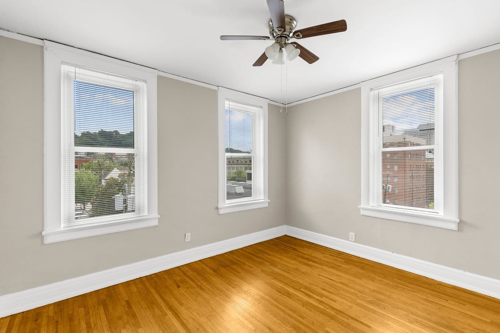 Birmingham Apartment: 2155 11th Court S