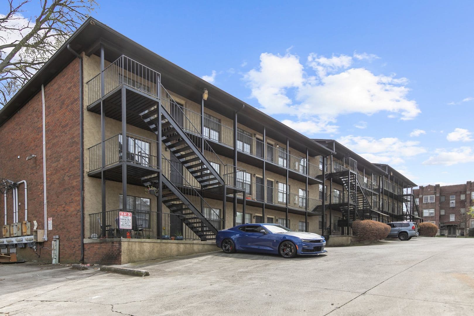 Birmingham Apartment: 909 30th St S