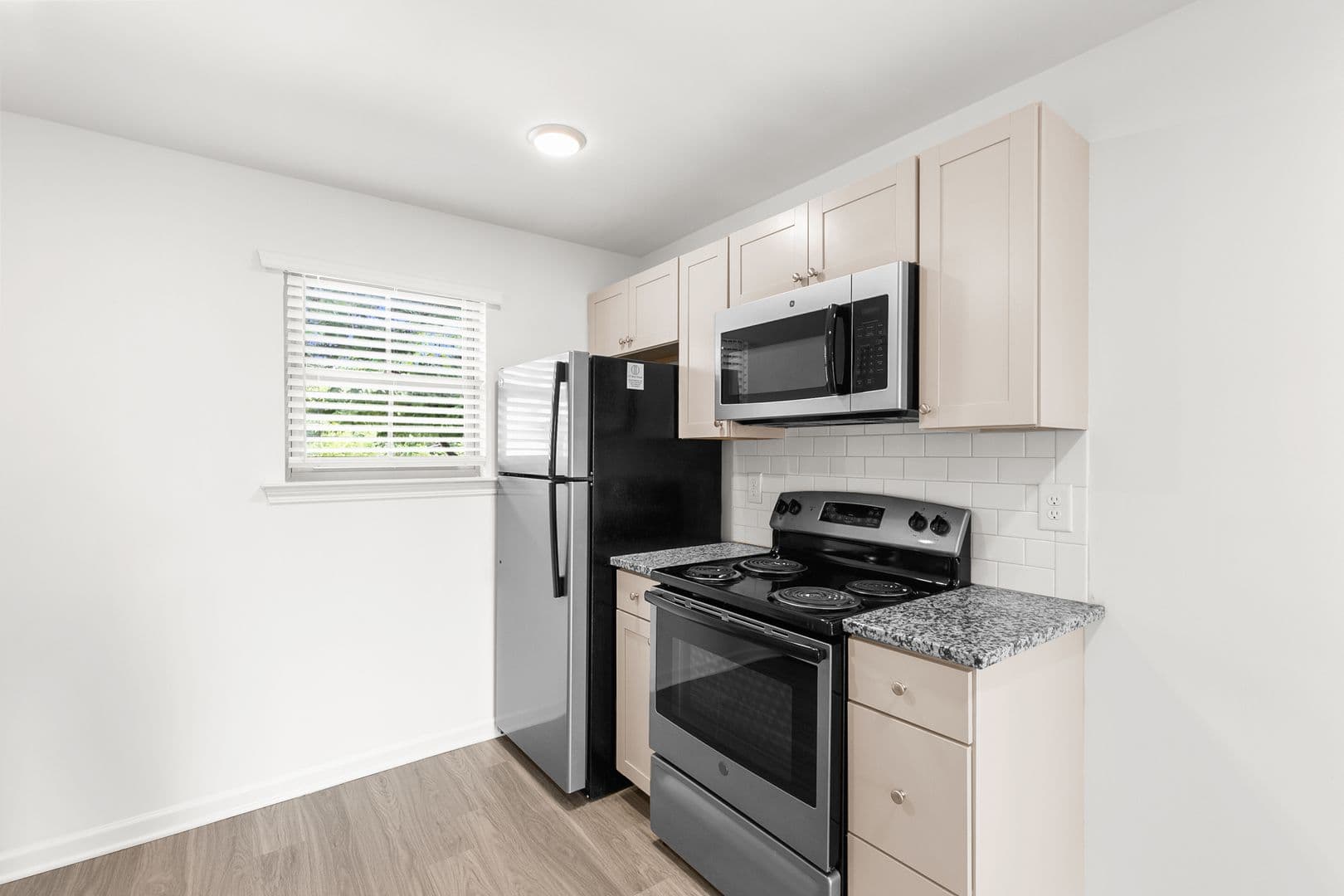 Birmingham Apartment: 4237-4241 5th Ave S