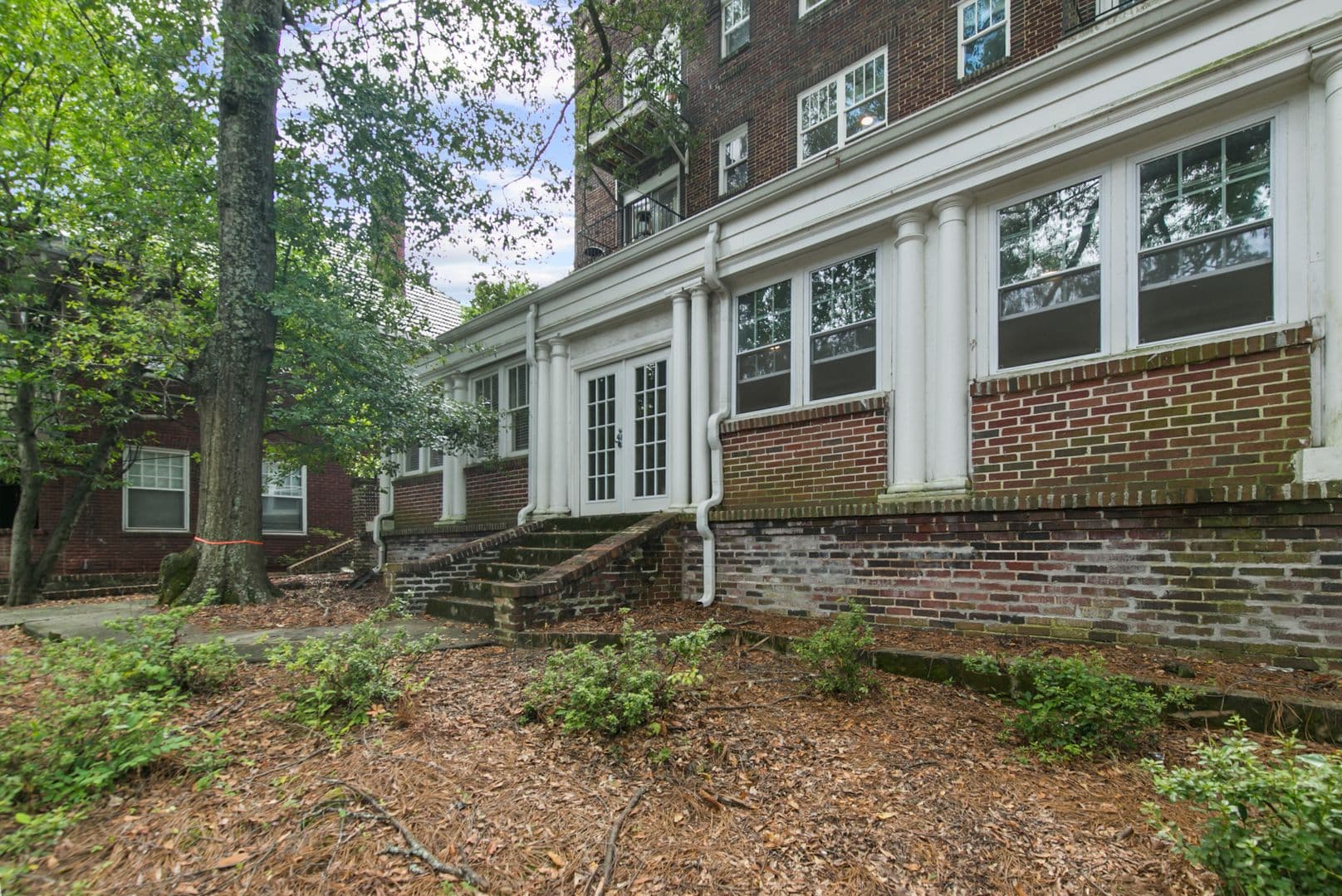 Birmingham Apartment: 3003 13th Ave S