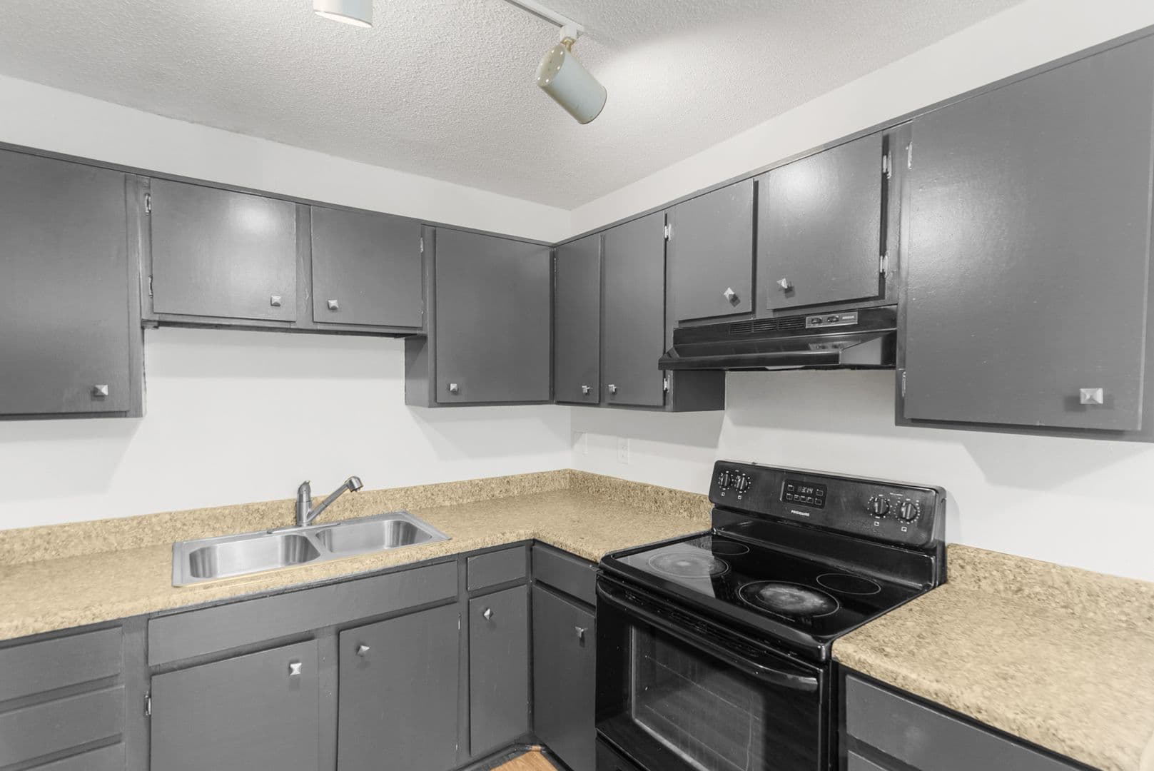 Birmingham Apartment: 1608-1620 14th Ave S