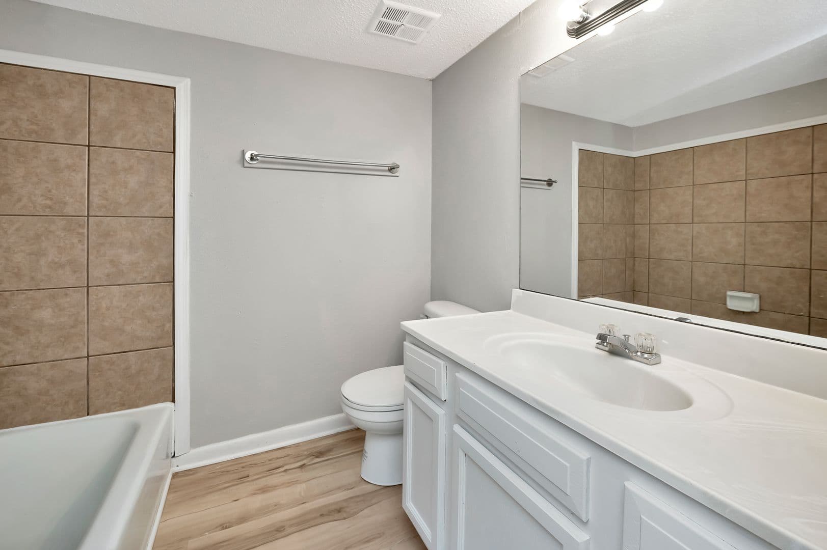 Birmingham Apartment: 1708 14th Avenue South