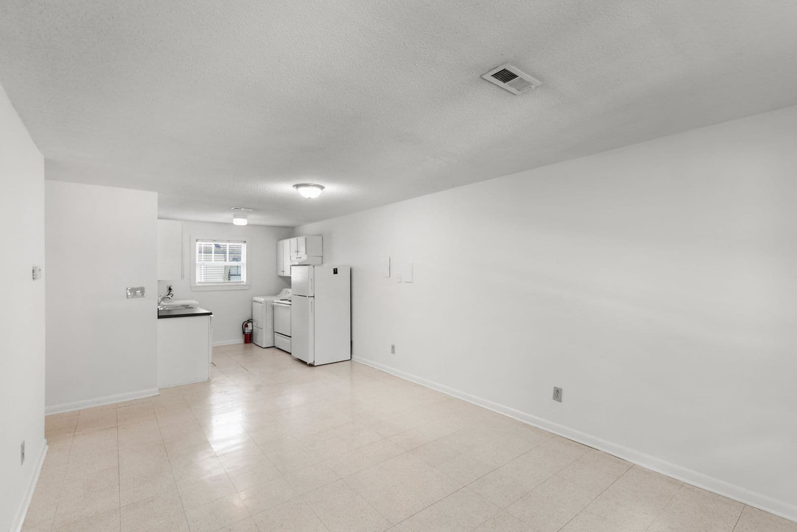 Birmingham Apartment: 4112 5th Avenue S