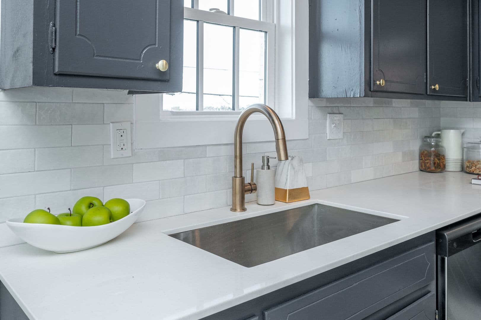 Birmingham Apartment: 3314 Cliff Road S