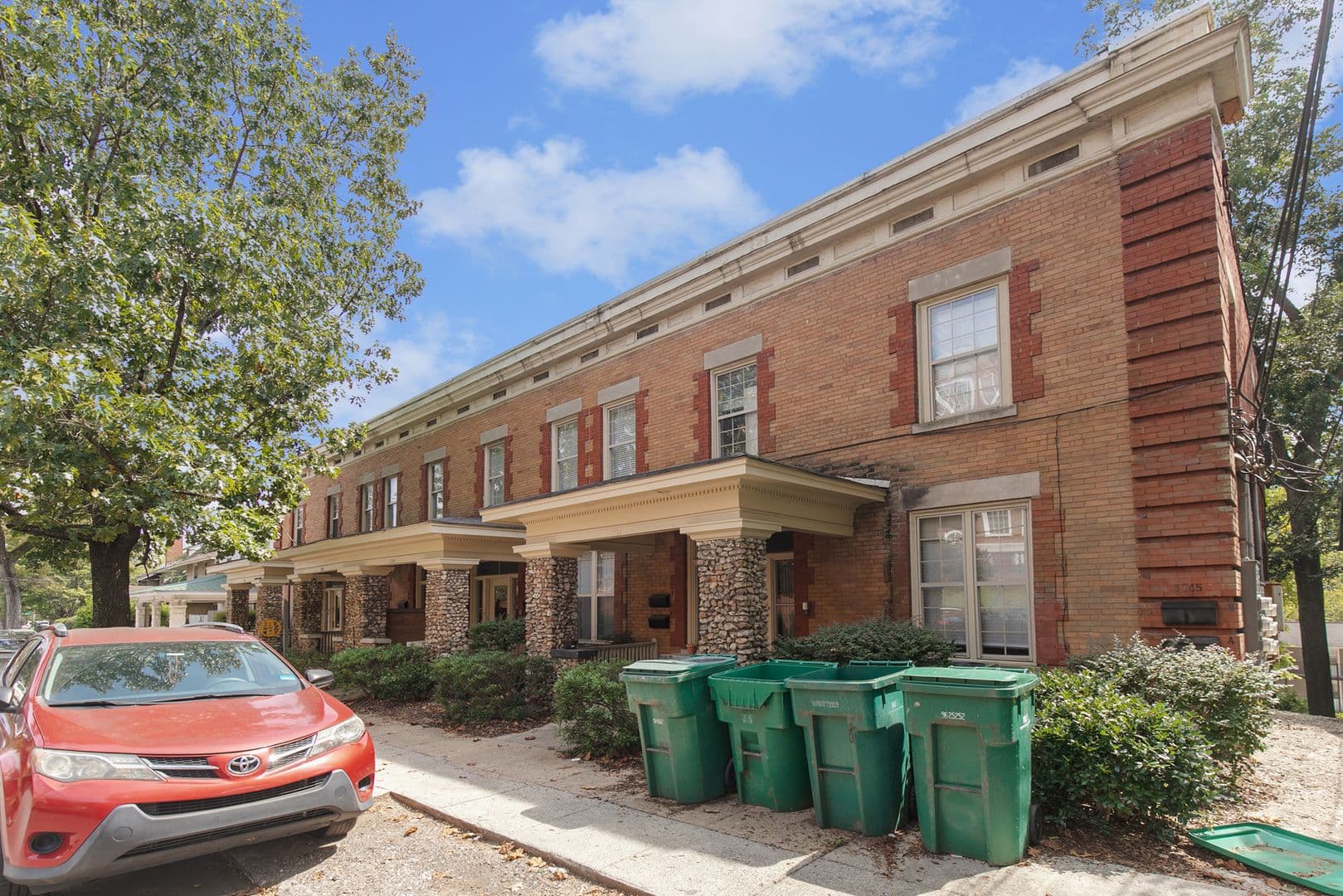 Birmingham Apartment: 1745-1747-1749-1751-1753-1755 13th Ave S