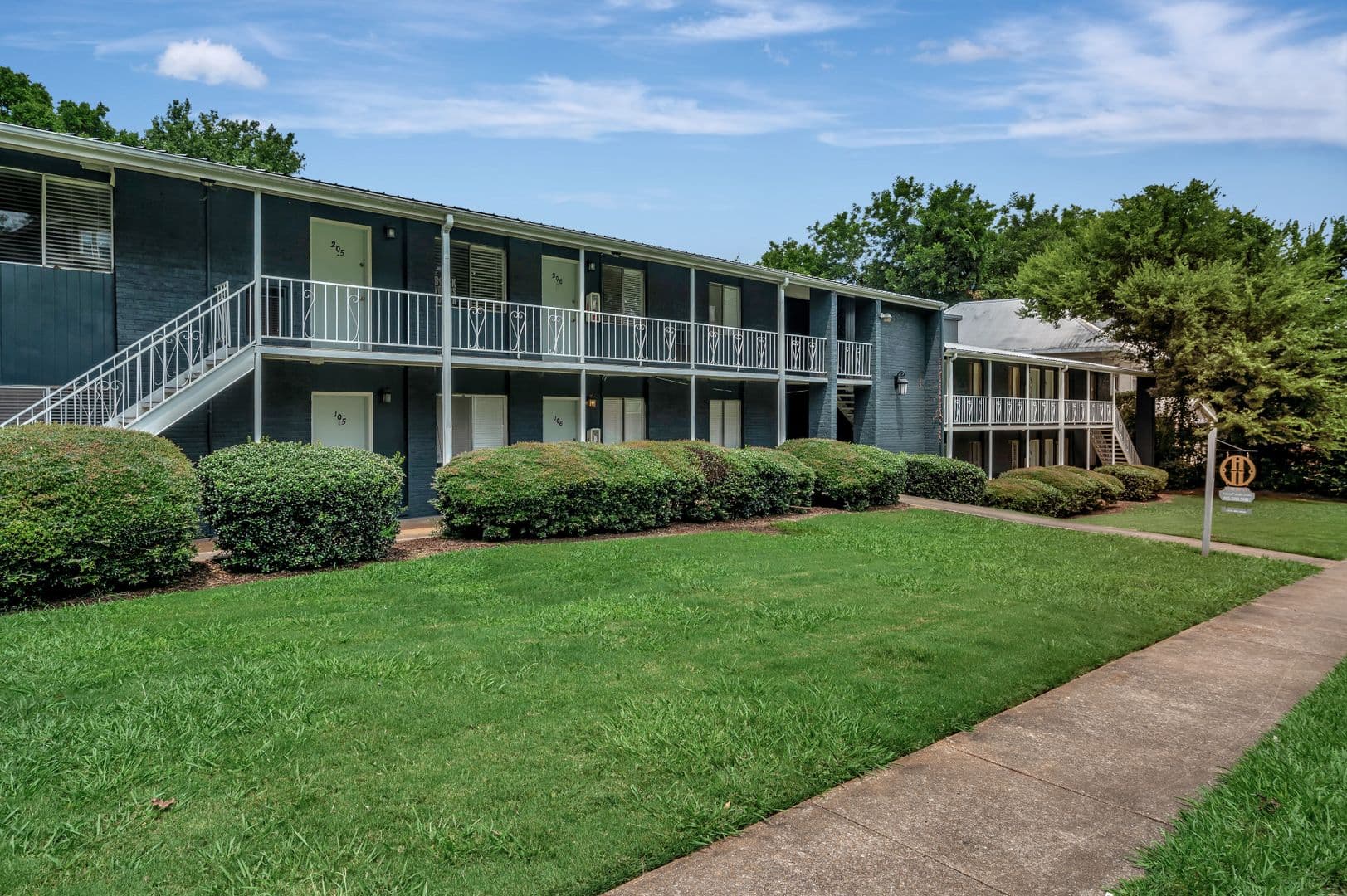 Birmingham Apartment: 1620 11th Place S