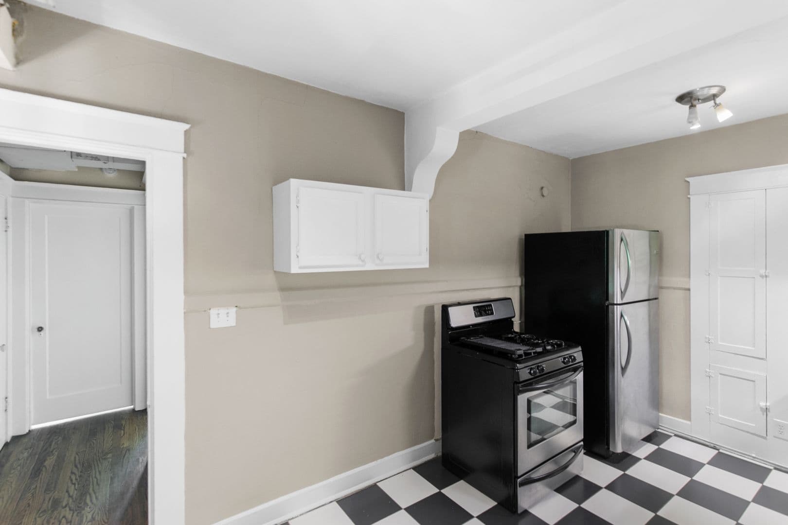 Birmingham Apartment: 633 Idlewild Circle