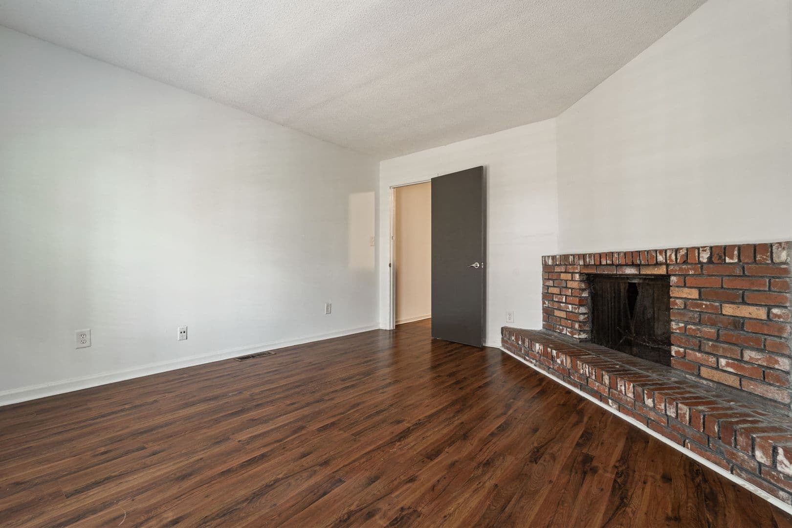 Birmingham Apartment: 1200 18th Ave S