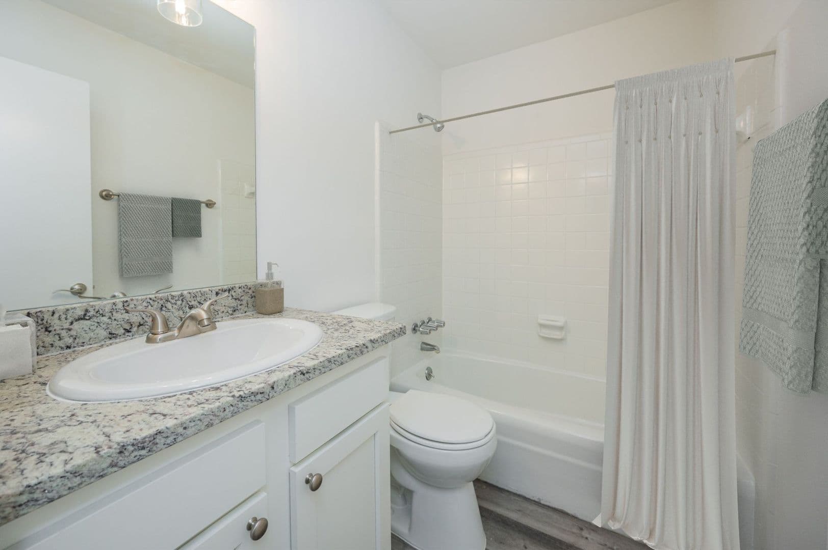 Birmingham Apartment: 3477 Cliff Terrace S