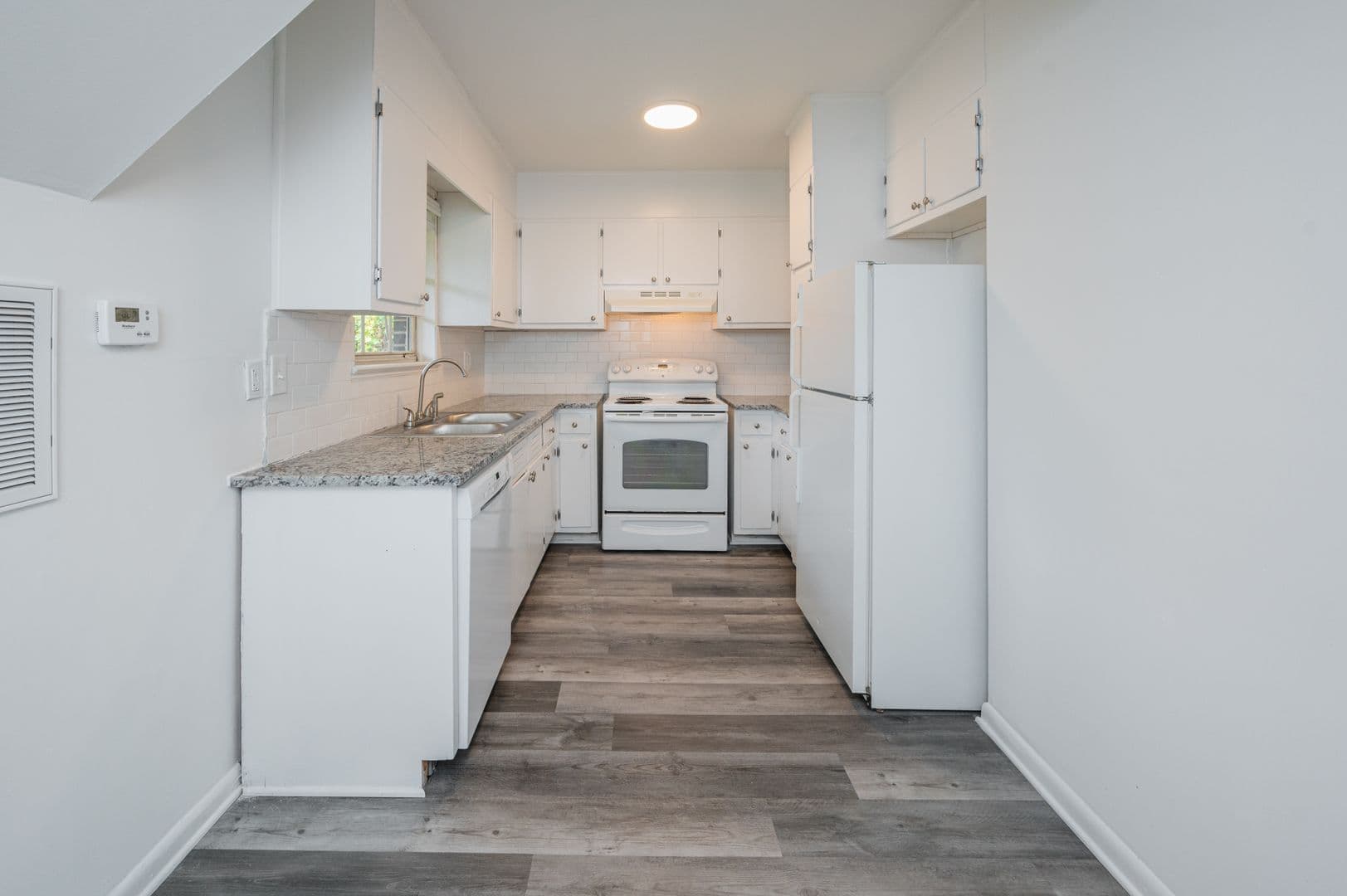 Birmingham Apartment: 3477 Cliff Terrace S
