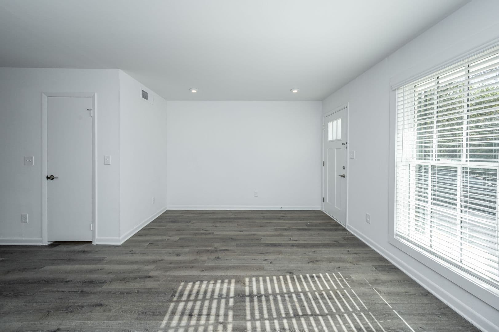 Birmingham Apartment: 3314 Cliff Road S
