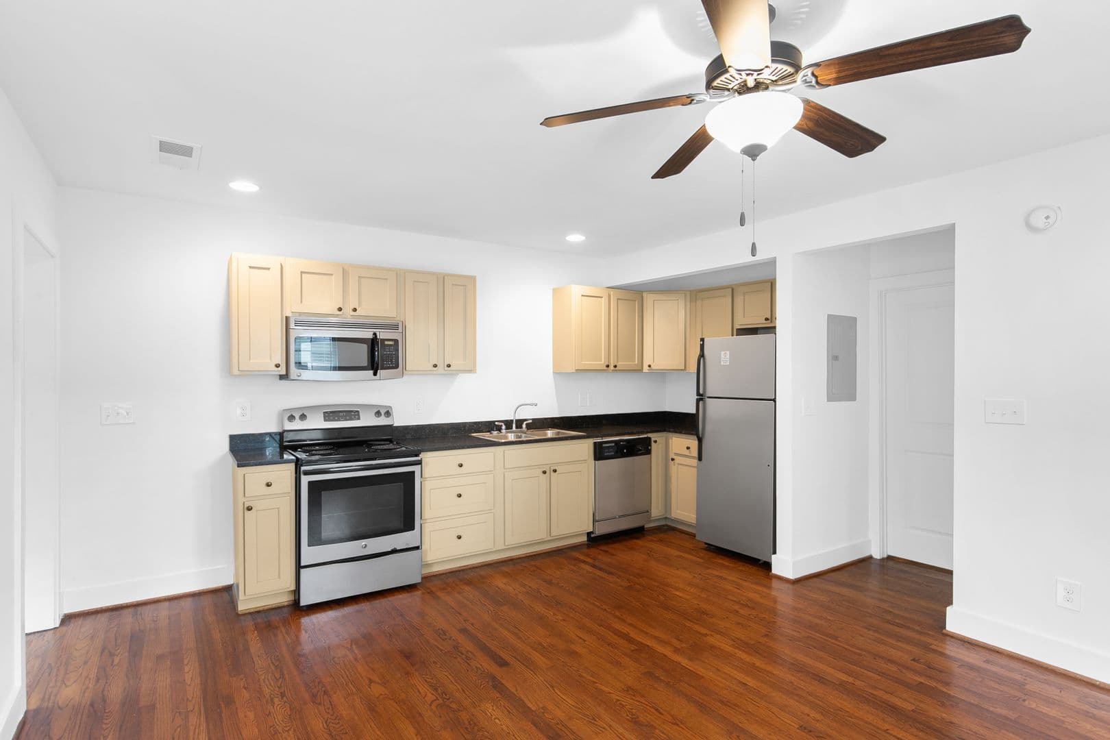 Birmingham Apartment: 731 16th Ave S