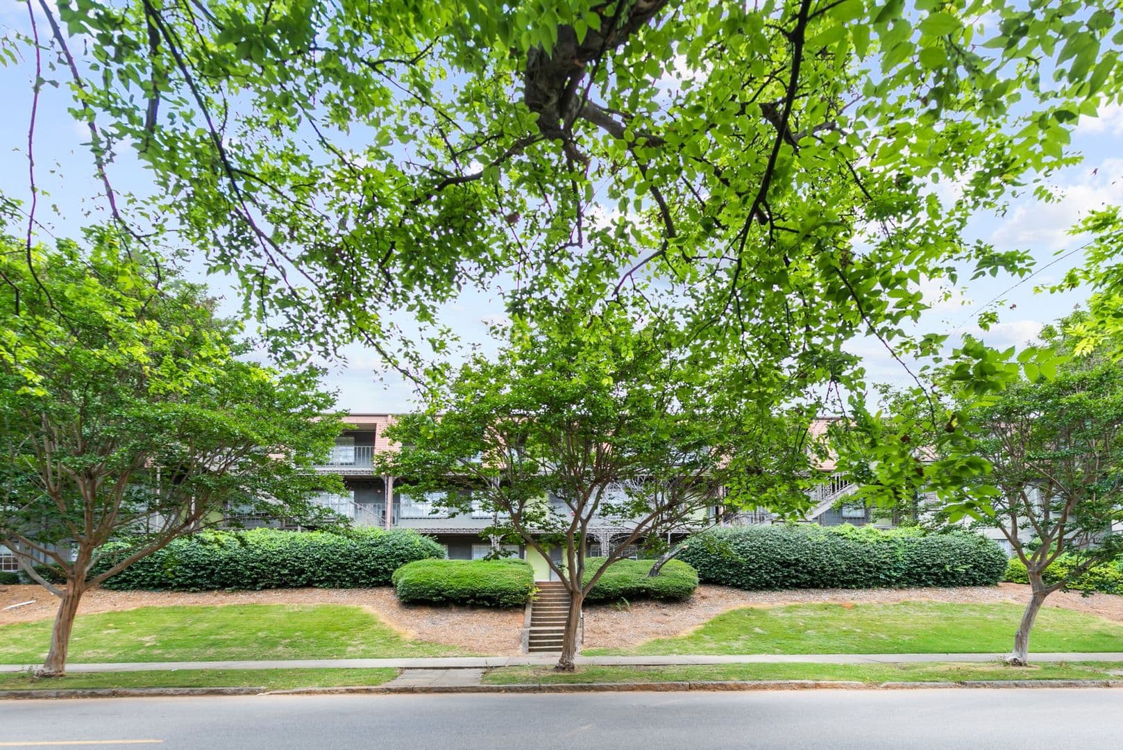 Birmingham Apartment: 1608-1620 14th Ave S