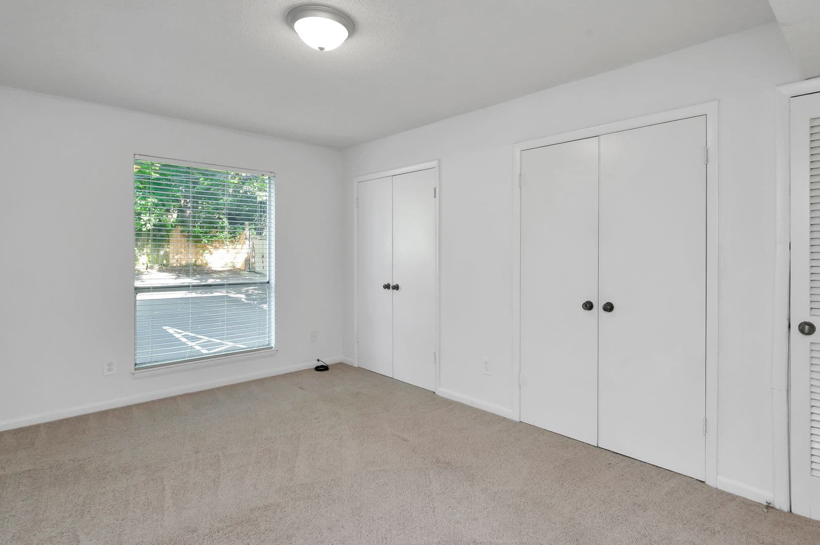 Birmingham Apartment: 1640-1644 12th Street S
