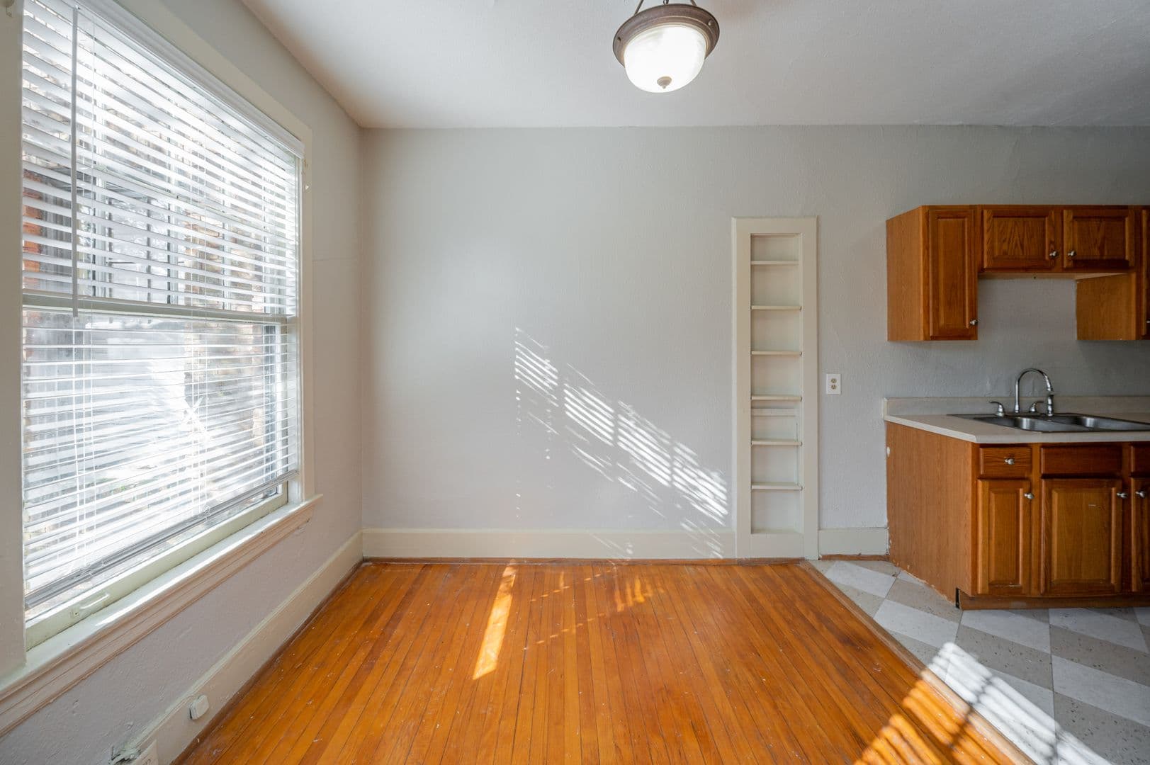 Birmingham Apartment: 1223 29th St S