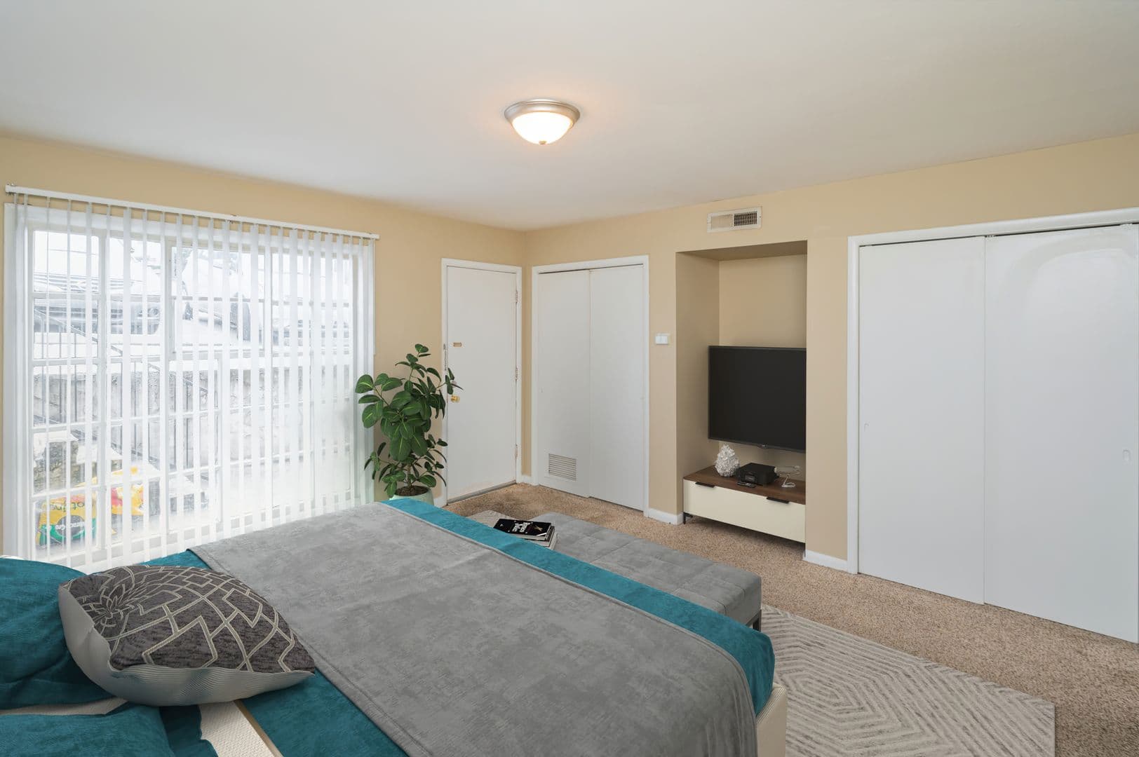 Birmingham Apartment: 1300 Altamont Way South
