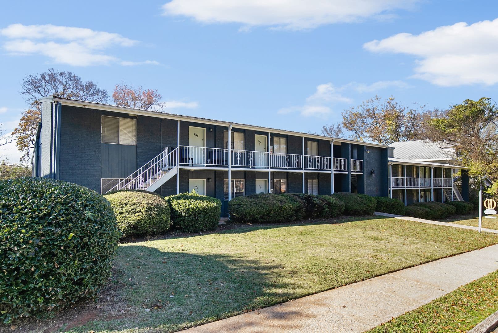 Birmingham Apartment: 1620 11th Place S