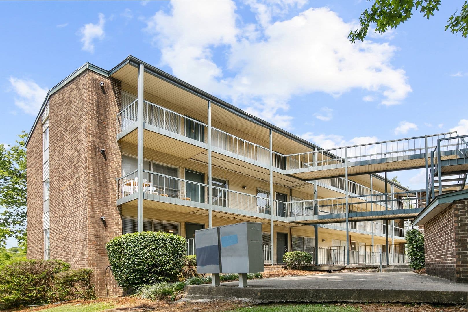 Birmingham Apartment: 1502/1504/1508 14th Ave S