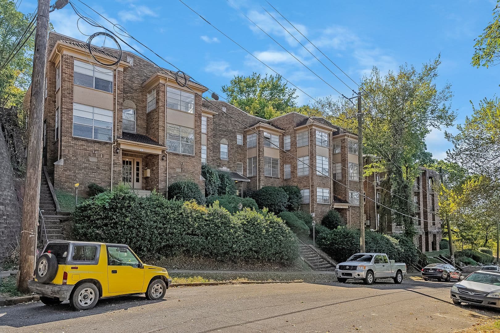 Birmingham Apartment: 2305 Arlington Crescent