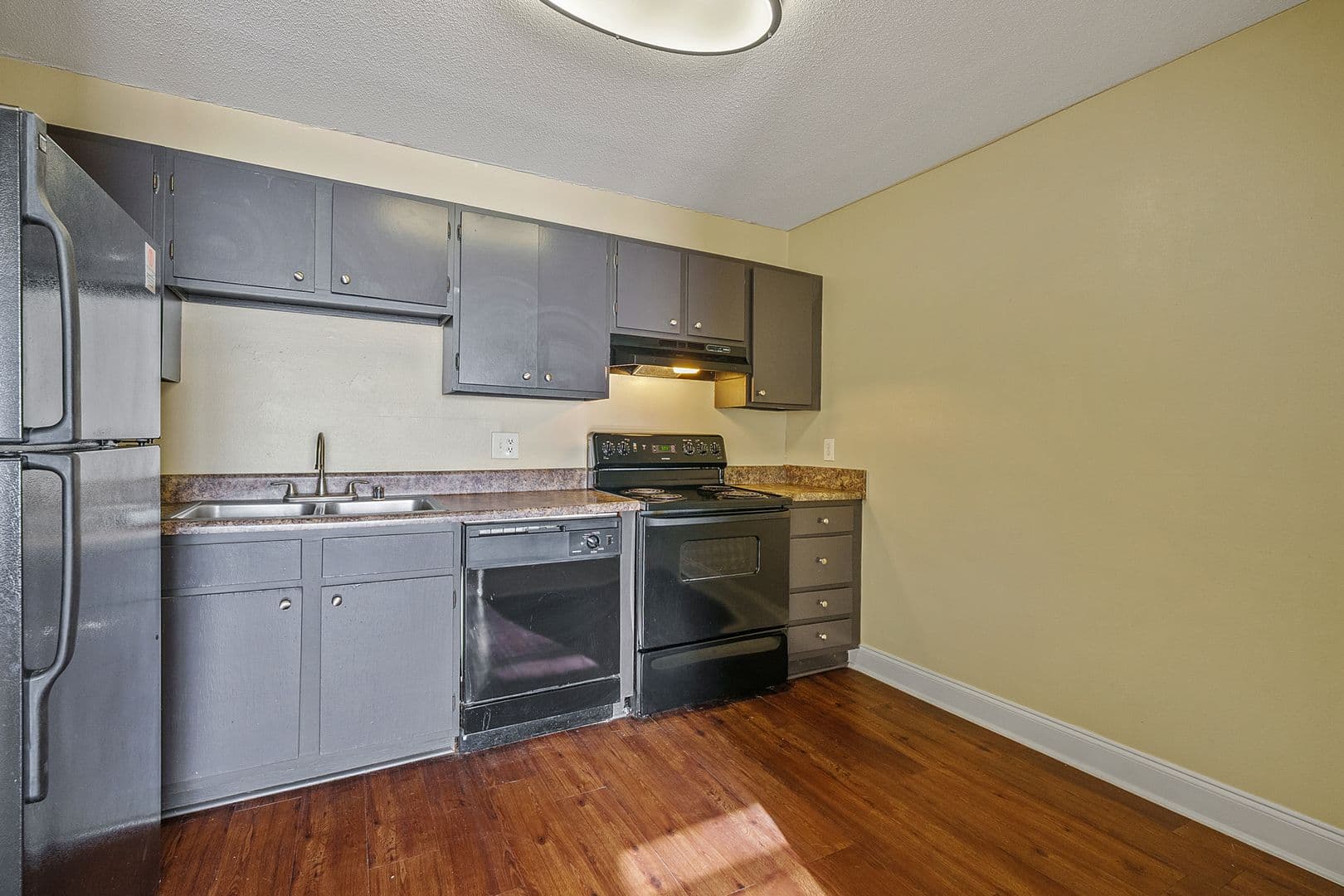Birmingham Apartment: 3800A 3812B 3824C 5th Ave South