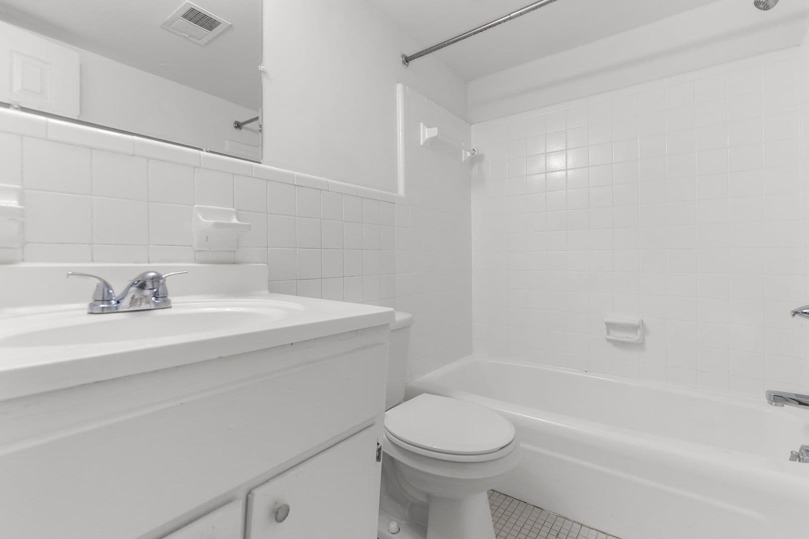 Birmingham Apartment: 1613 13th Ave S