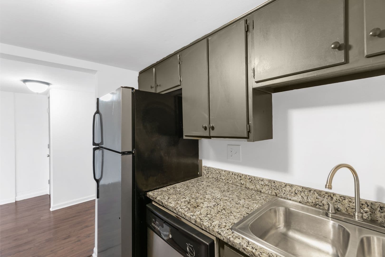 Birmingham Apartment: 1301 18th Ave S