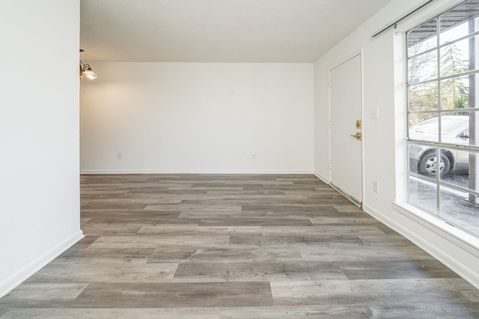Birmingham Apartment: 3320 Cliff Road