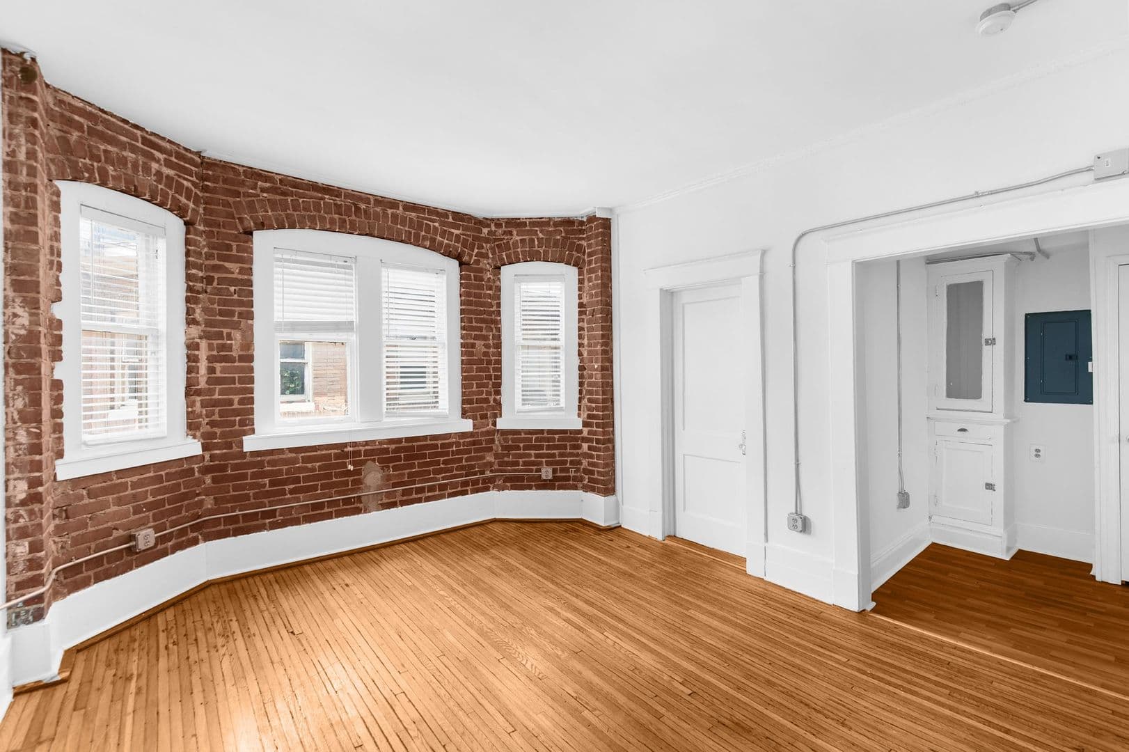 Birmingham Apartment: 2030 Highland Ave S