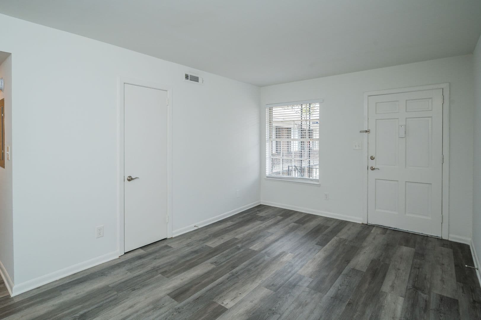 Birmingham Apartment: 3477 Cliff Terrace S