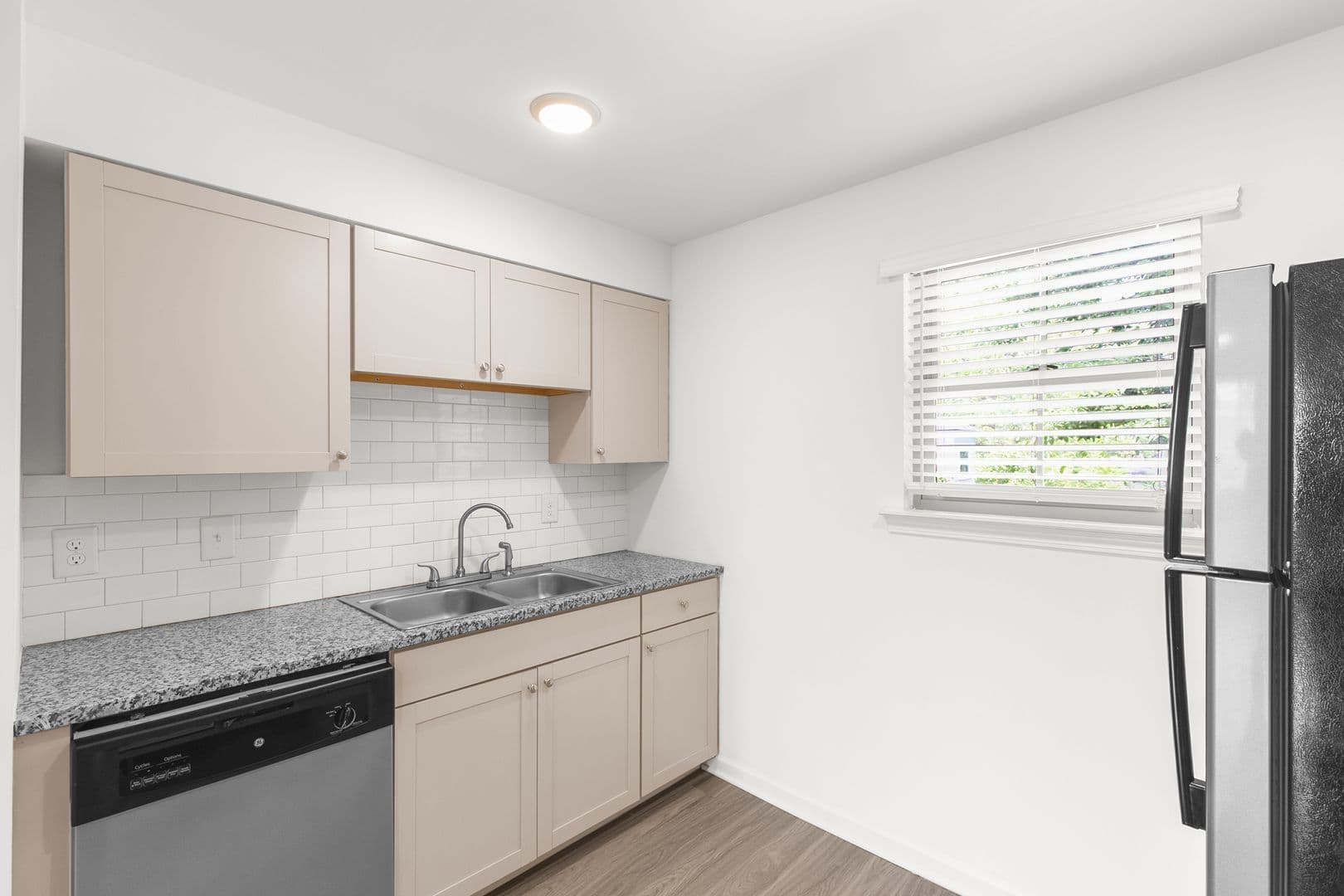 Birmingham Apartment: 4237-4241 5th Ave S
