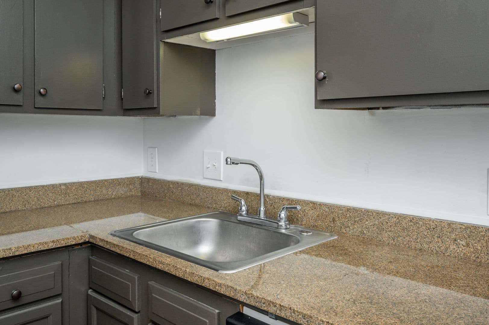 Birmingham Apartment: 1119 11th Place S