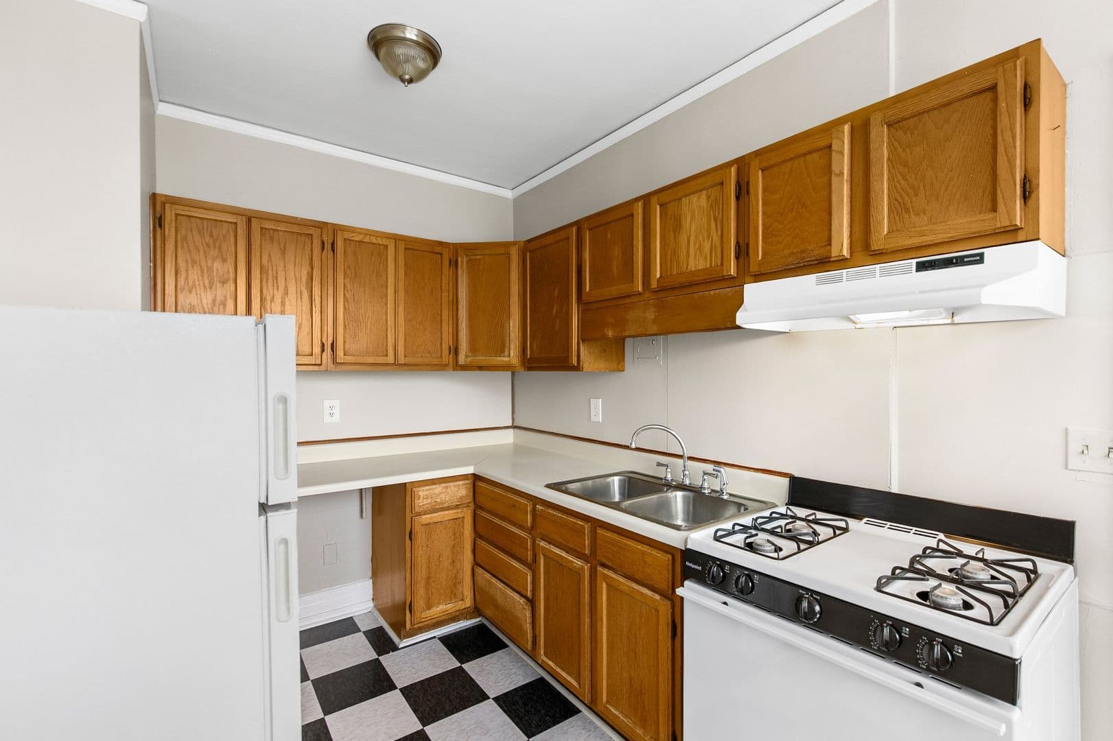 Birmingham Apartment: 2155 11th Court S