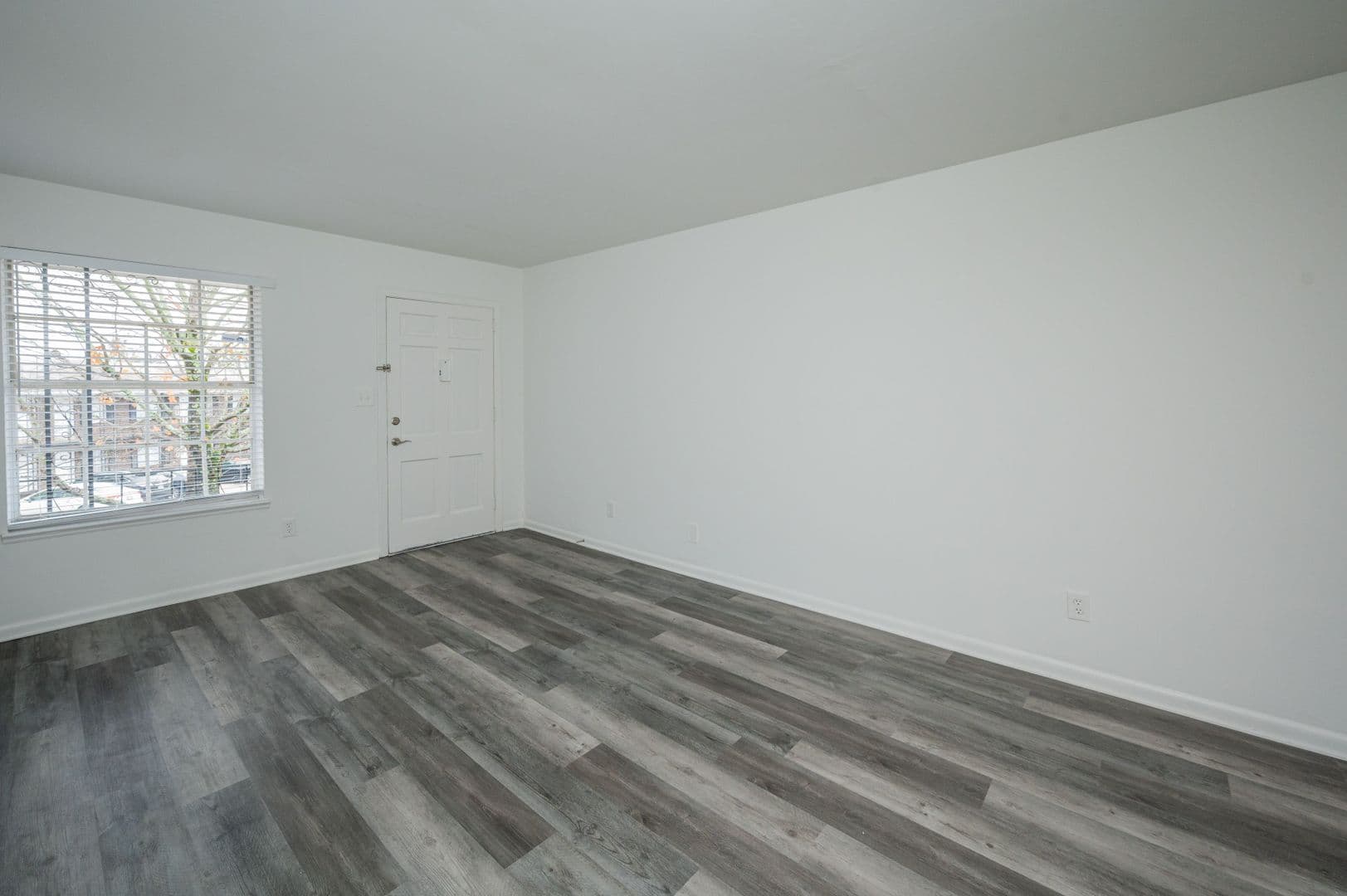 Birmingham Apartment: 3477 Cliff Terrace S