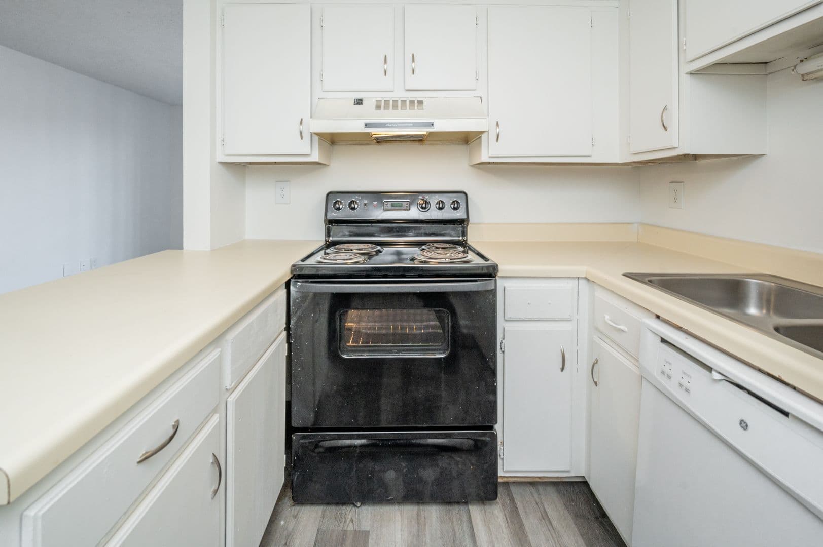 Birmingham Apartment: 3320 Cliff Road