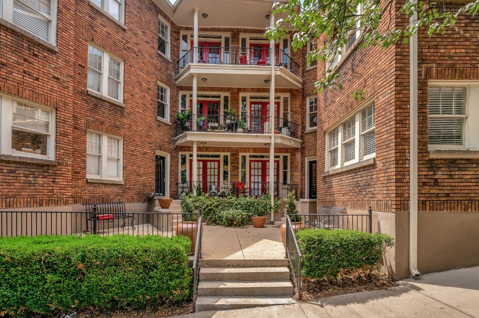 Birmingham Apartment: 2907 13th Avenue South