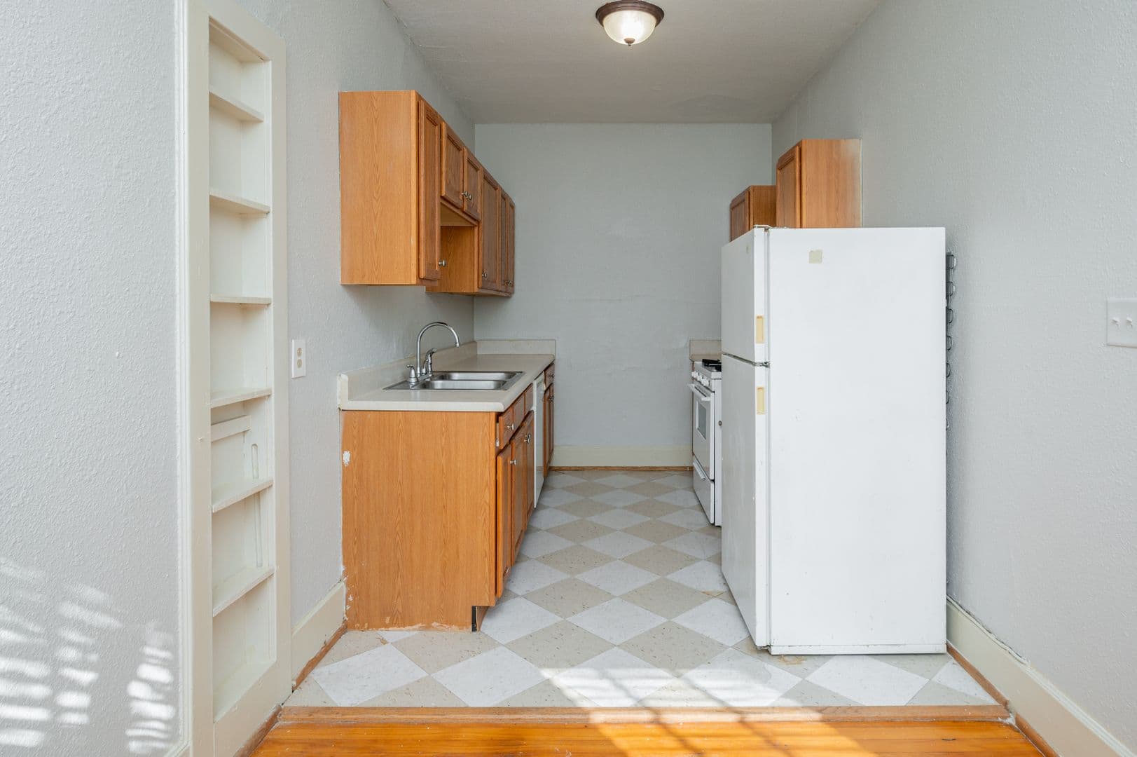 Birmingham Apartment: 1223 29th St S