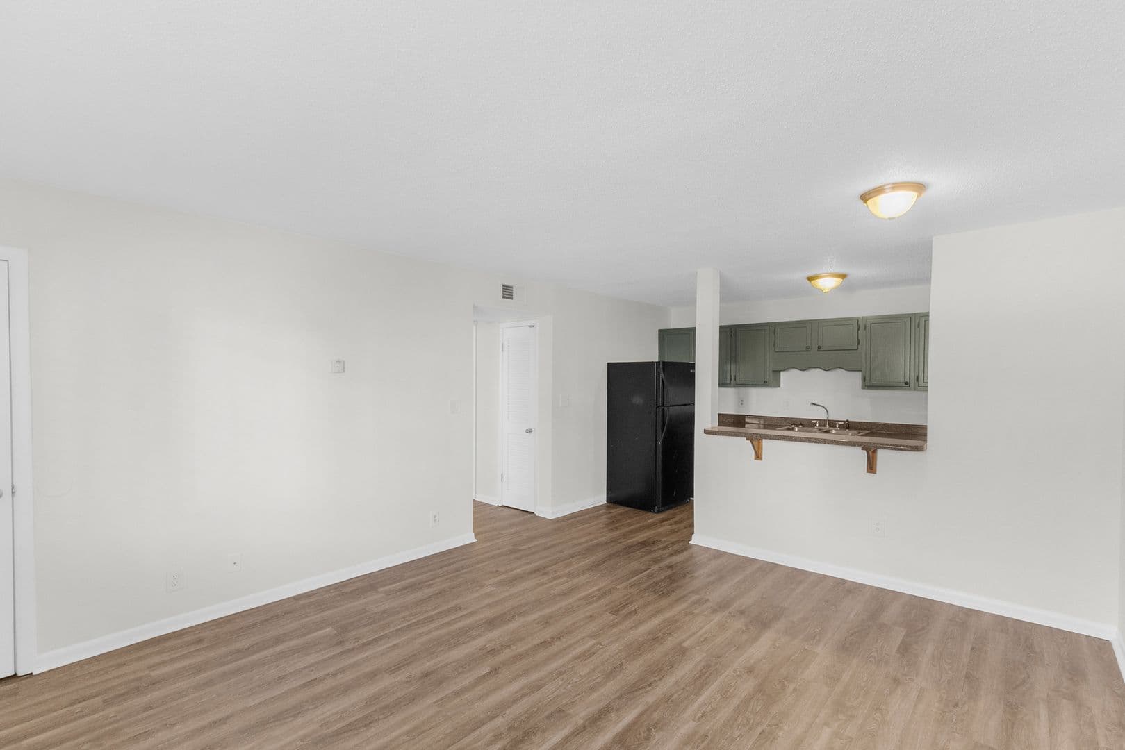 Birmingham Apartment: 1620 11th Place S