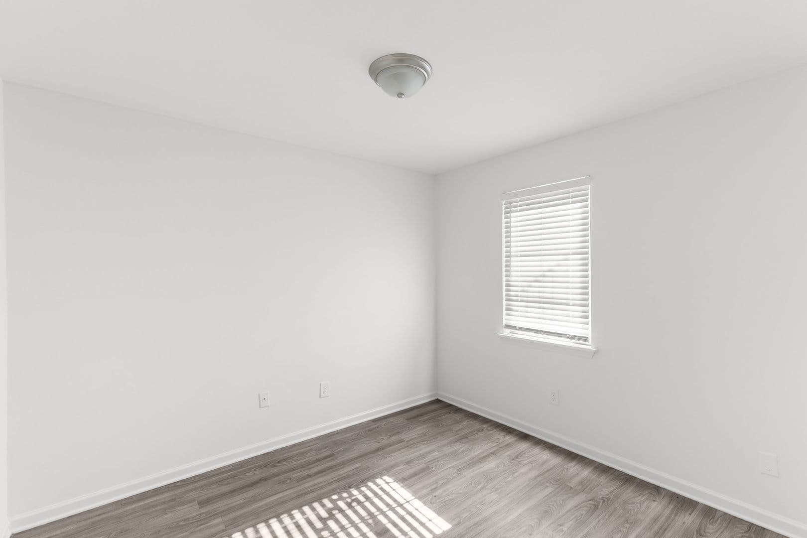 Birmingham Apartment: 4237-4241 5th Ave S