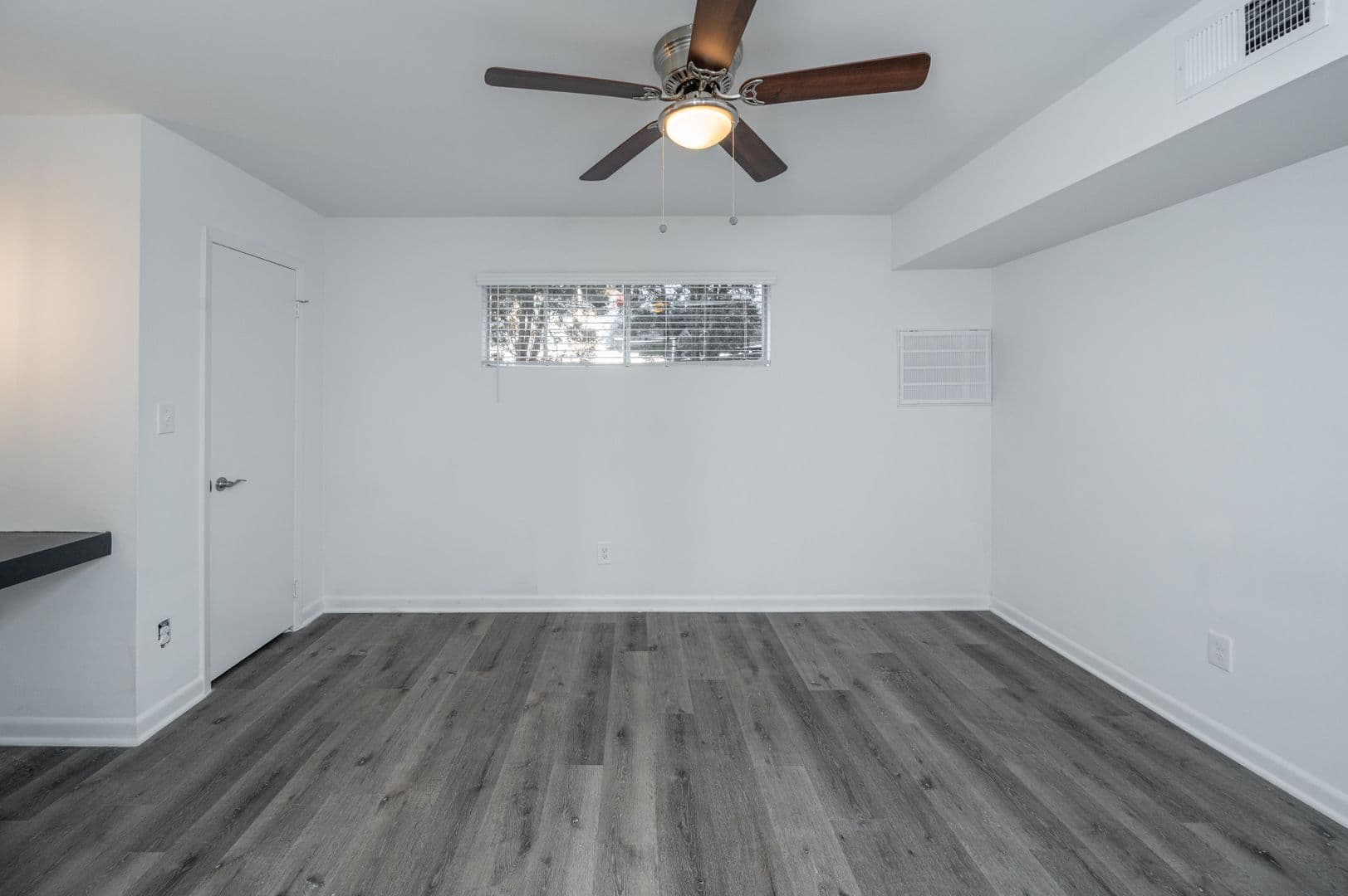 Birmingham Apartment: 3314 Cliff Road S